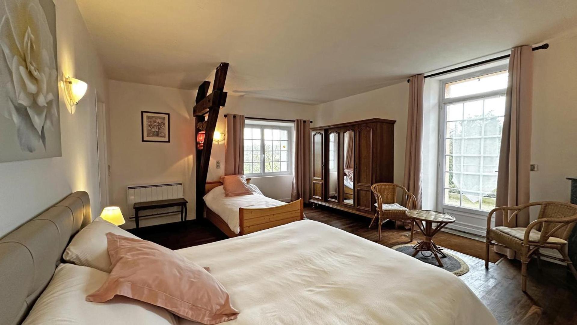 Bed and Breakfast Chez Doussaud Bessines-sur-Gartempe Экстерьер фото