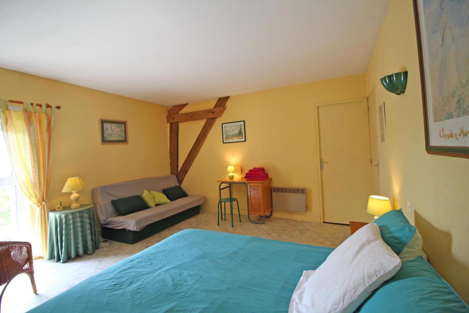 Bed and Breakfast Chez Doussaud Bessines-sur-Gartempe Экстерьер фото