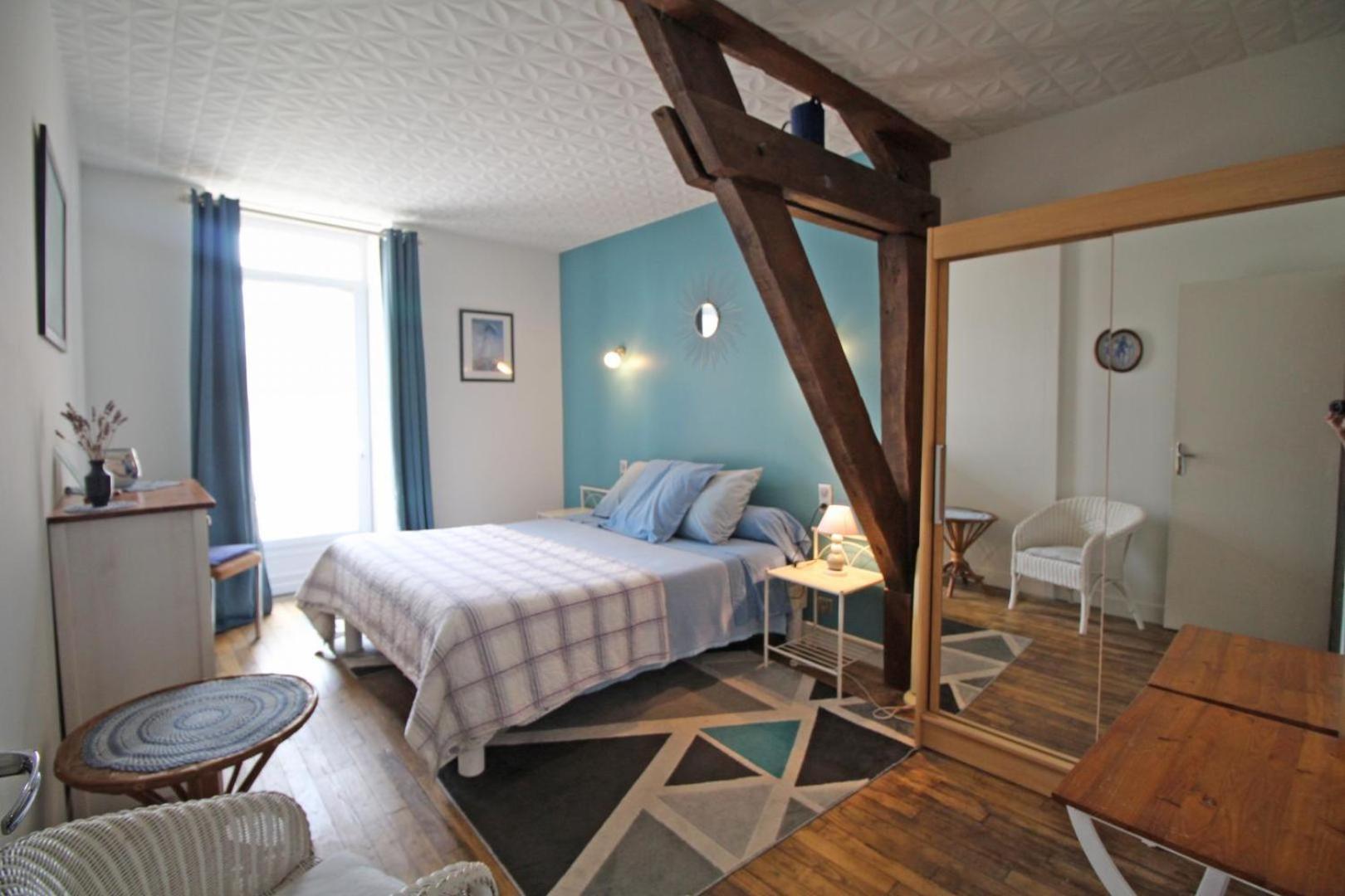 Bed and Breakfast Chez Doussaud Bessines-sur-Gartempe Экстерьер фото